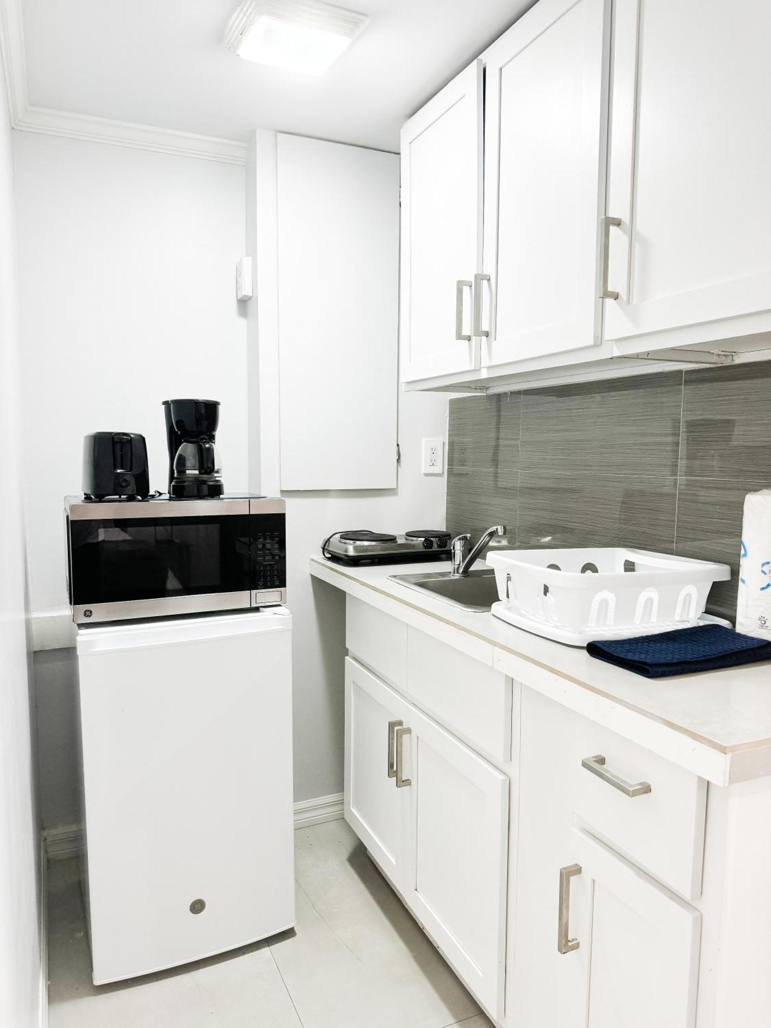 Studio, 100 Feet From The Beach Nassau Esterno foto