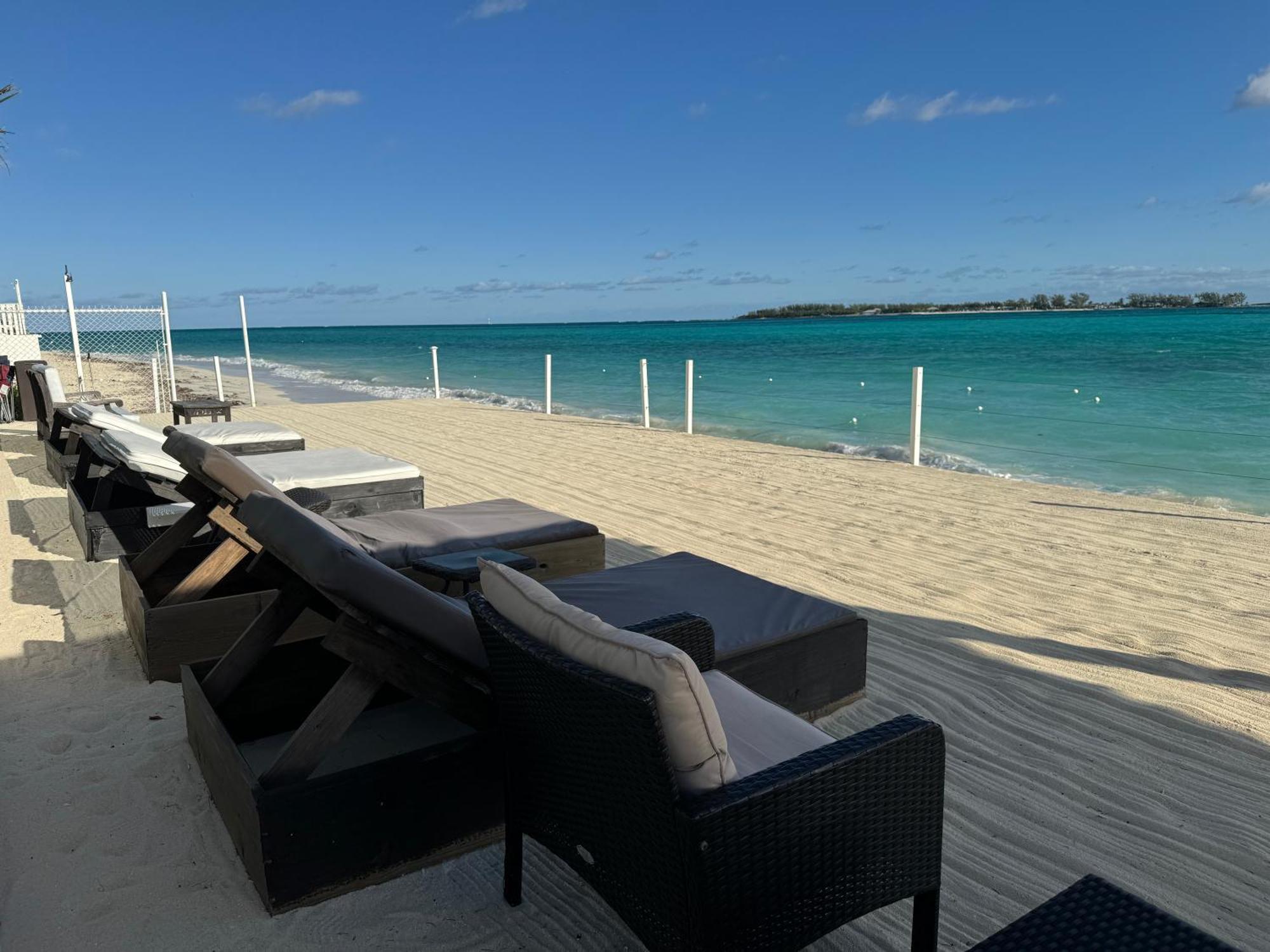 Studio, 100 Feet From The Beach Nassau Esterno foto